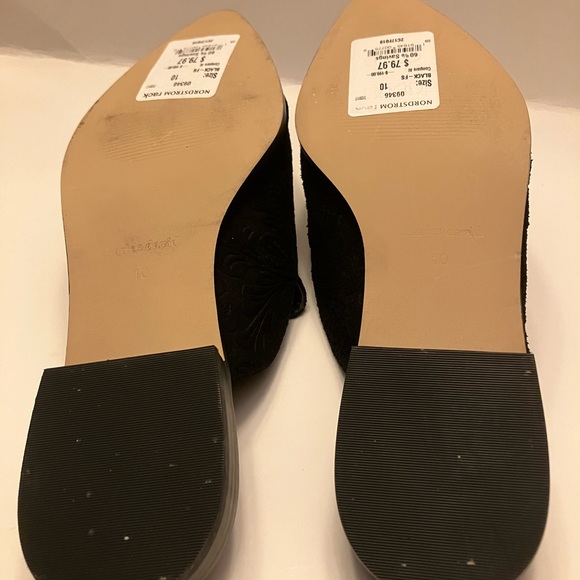 Charles David Slides, Size 10, Black Embossed Suede, Excellent Condition - Picture 4 of 6